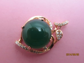 白玉首飾廠家直銷——廣州市番禺玖鉆珠寶箱包首飾廠行業(yè)資訊